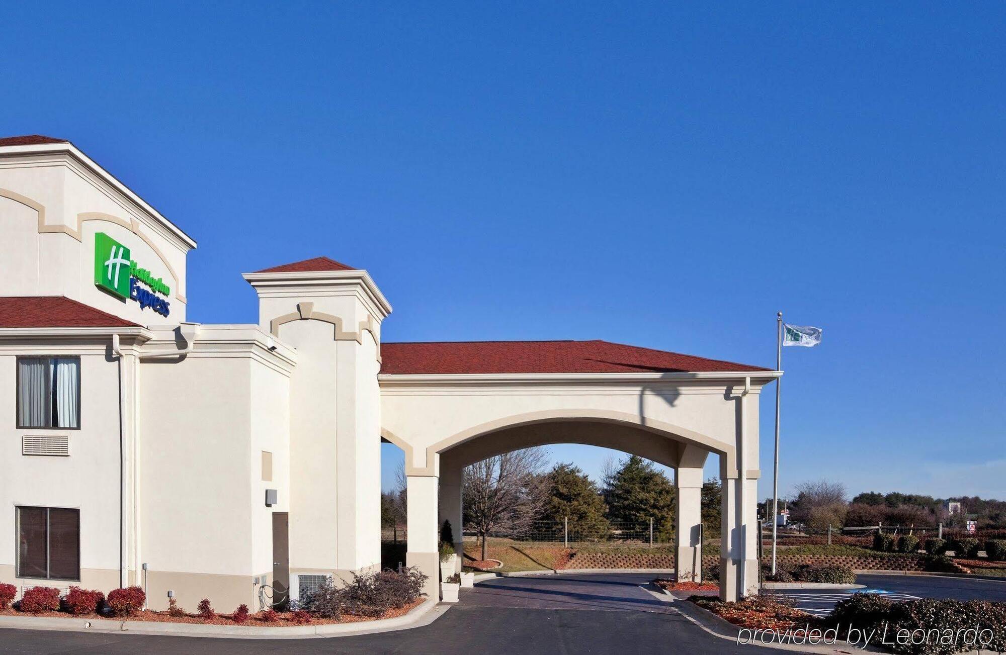 Best Western Kernersville Eksteriør billede